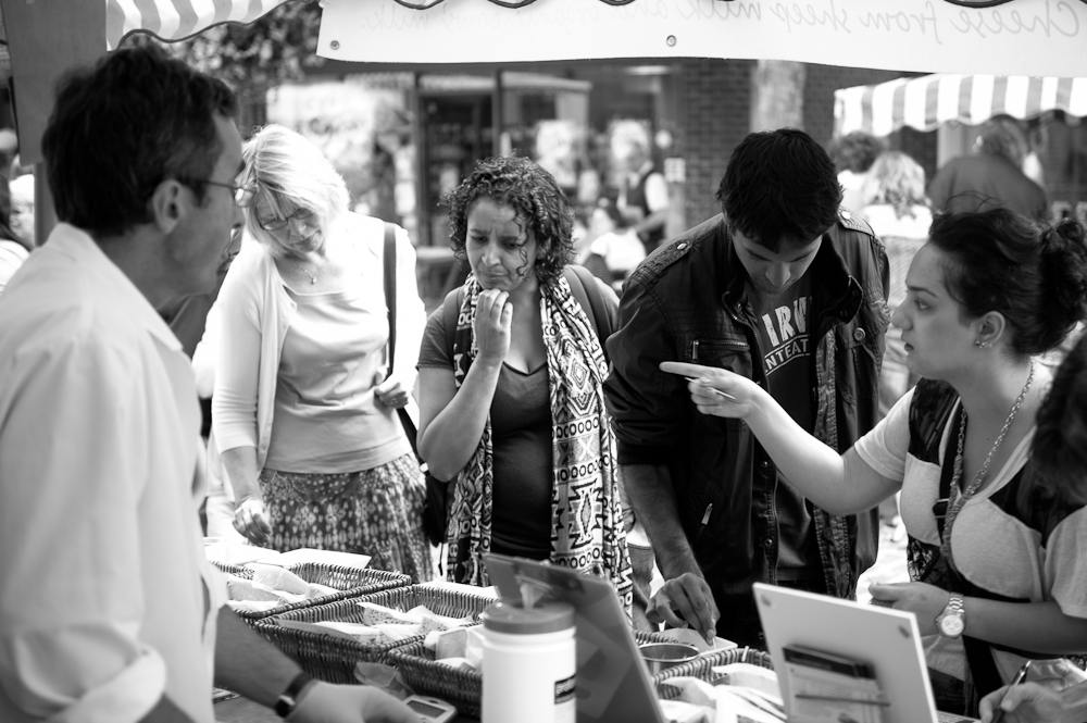 Shoppers @ Lewes Farmers Market, Lewes, Sussex, England. Sat, 6 Aug., 2011. 
(c) 2011 Auwyn.com All Rights Reserved